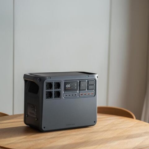 DJI Power 2000 Taşınabilir Güç İstasyonu (2048Wh / 3000W)