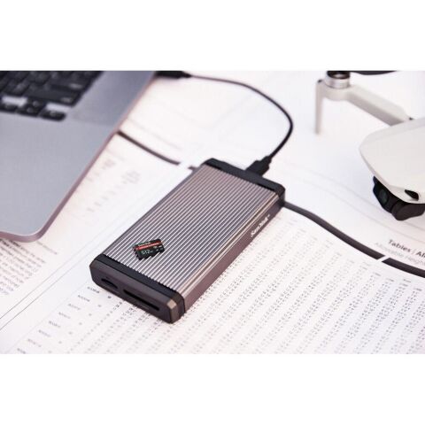 SanDisk Express 256GB 880/650MB/s UHS-I U3 A1 microSDXC Hafıza Kartı SDSQXFN-256G-GN4NN