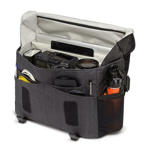 Tenba DNA 15 Messenger Bag (Graphite) Omuz Çantası