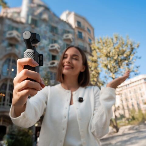 DJI Osmo Pocket 4 Creator Combo
