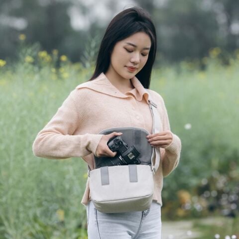 Ulanzi F01 Camera Sling Bag B011